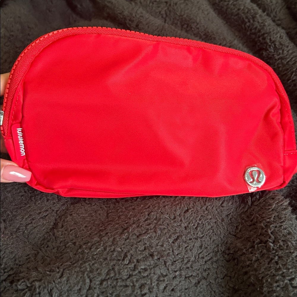 Lululemon RED everywhere belt bag 💋